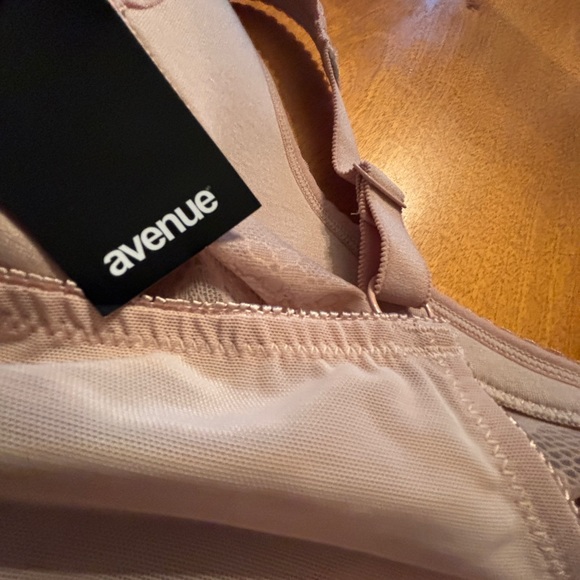 Front closure Plus size Bra - Picture 3 of 5